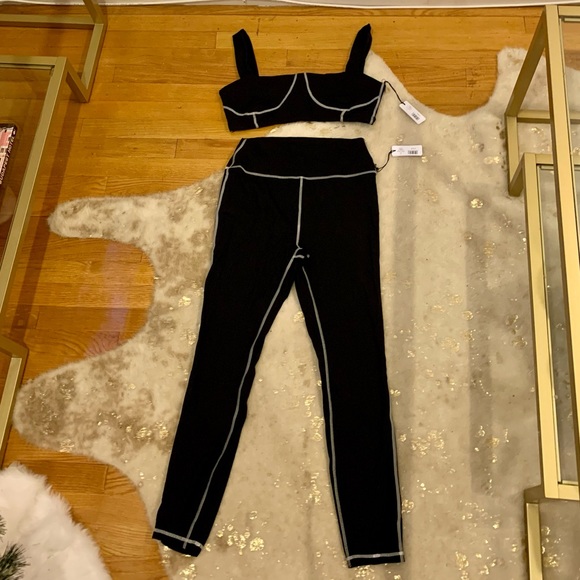 BNWT WeWoreWhat Workout Set - Picture 4 of 6